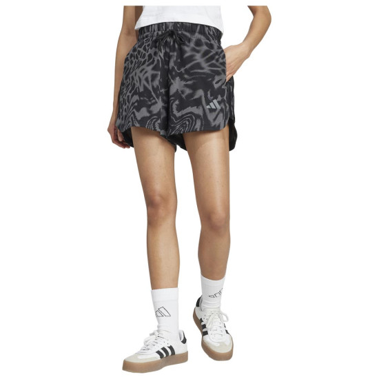 Adidas Γυναικείο σορτς Essentials 3-Stripes Animal Print Shorts Adidas Γυναικείο σορτς Essentials 3-Stripes Animal Print Shorts
